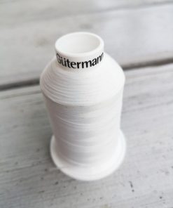 1.000m Gütermann Bulky-Lock 80 Bauschgarn – offwhite 111